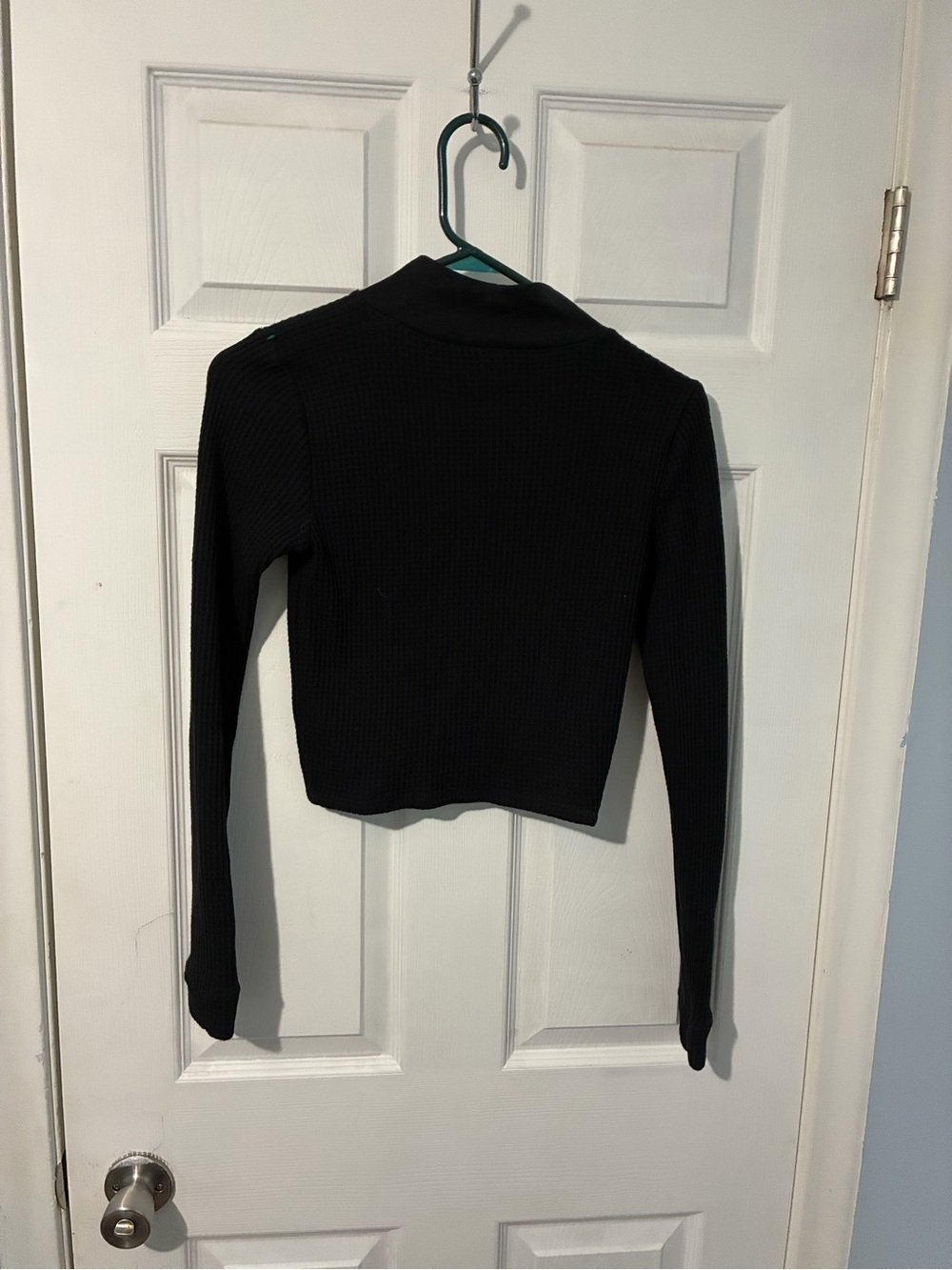 aerie Black Ribbed Mock Neck Long-Sleeve Crop Top - Picture 5 of 6